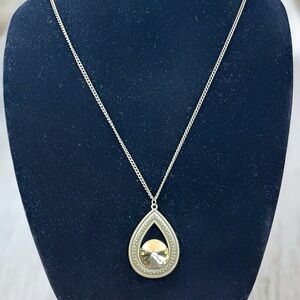 NWT Paparazzi Castle Cabaret‎ Bronze Necklace Set